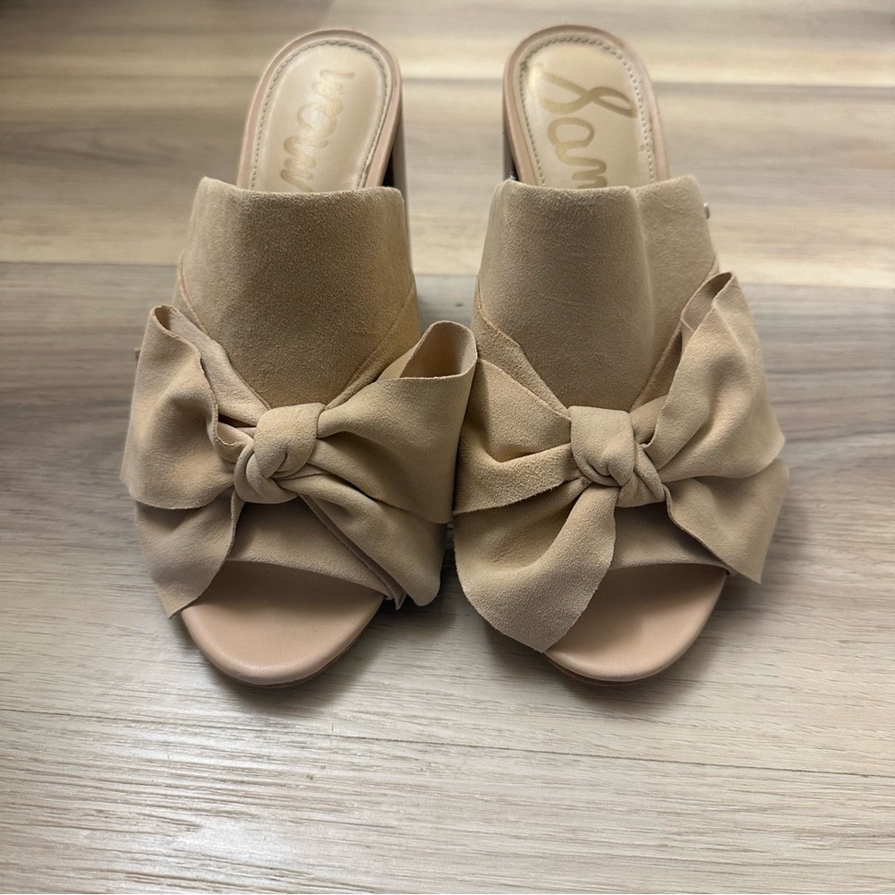 Sam Edelman Suede Beige Bow Mules EUC size 8 Women’s